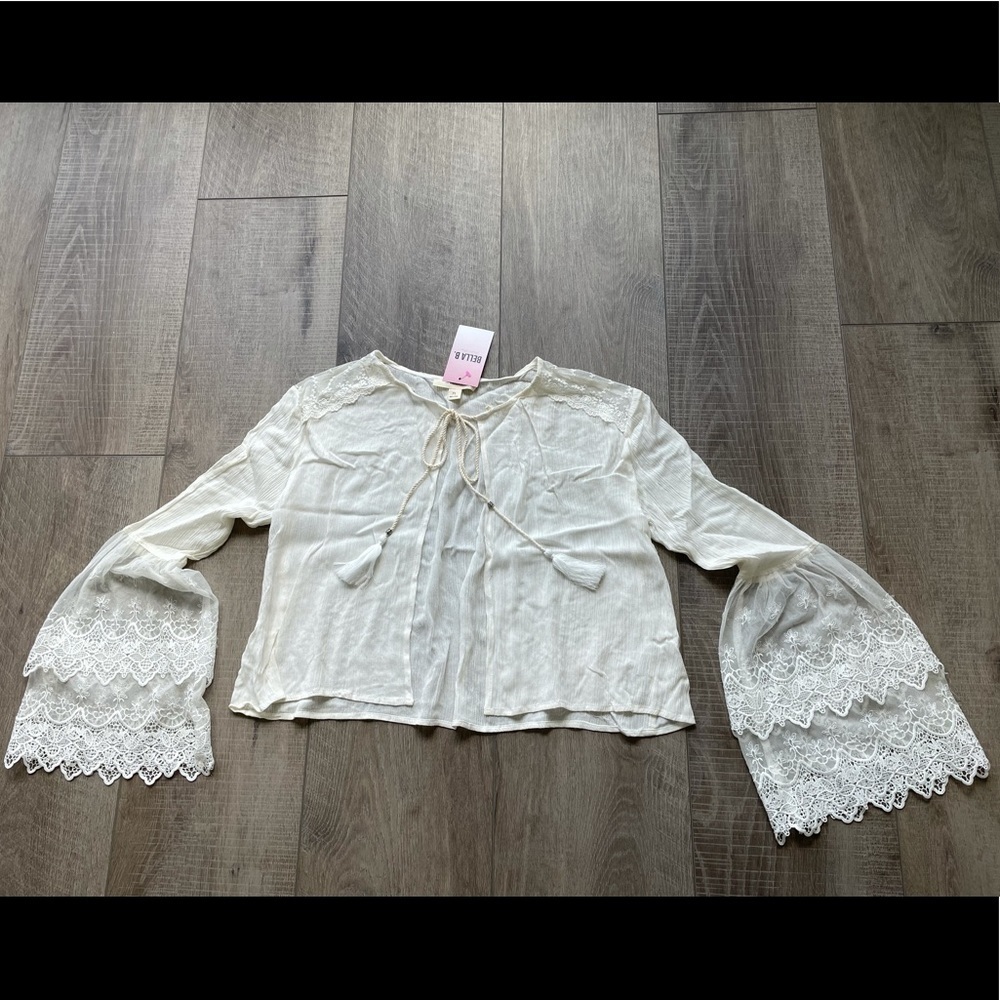 onetheland Savannah Lace Shawl with Bell Sleeves